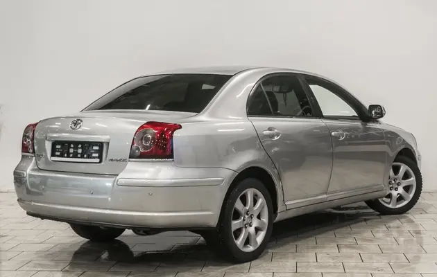 Toyota Avensis, фото №2