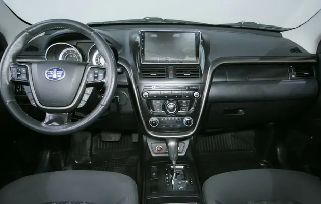 FAW Besturn X80, фото №6