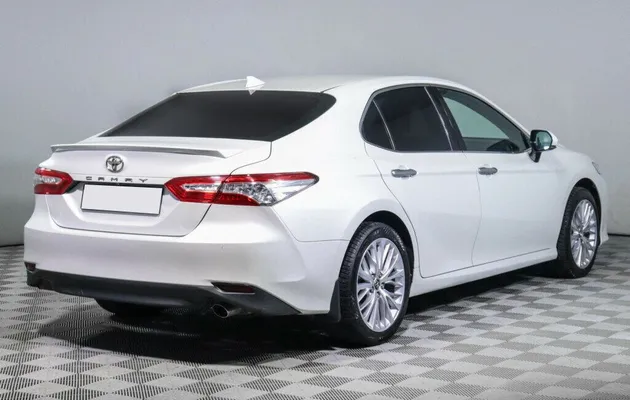 Toyota Camry, фото №2