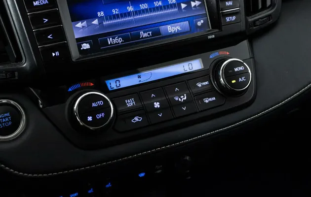 Toyota RAV4, фото №9
