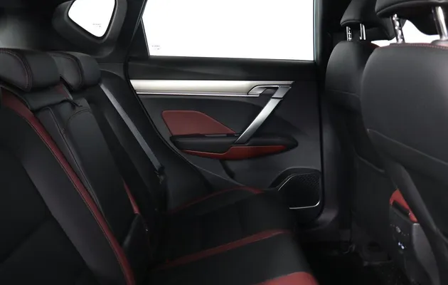 Geely Coolray, фото №7