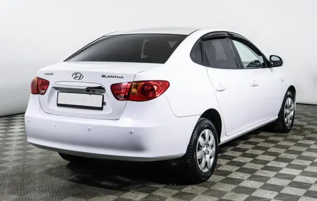 Hyundai Elantra, фото №2