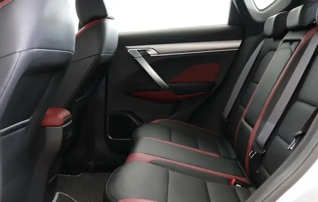 Geely Coolray, фото №10