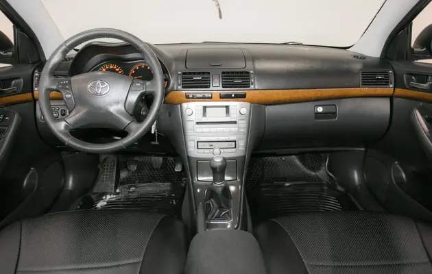 Toyota Avensis, фото №5