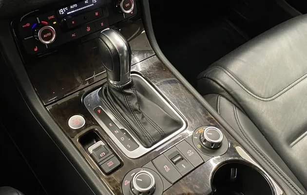 Volkswagen Touareg, фото №8