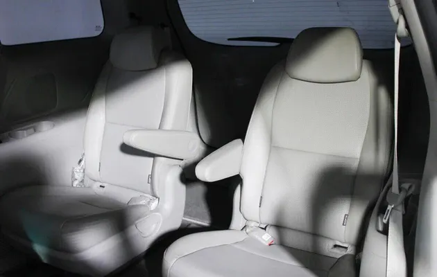 Kia Carnival, фото №8