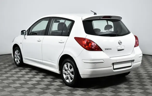 Nissan Tiida, фото №4