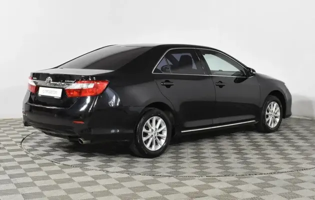 Toyota Camry, фото №2
