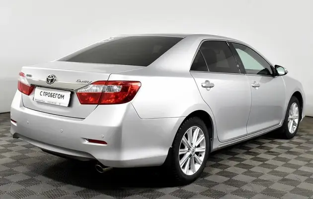 Toyota Camry, фото №2