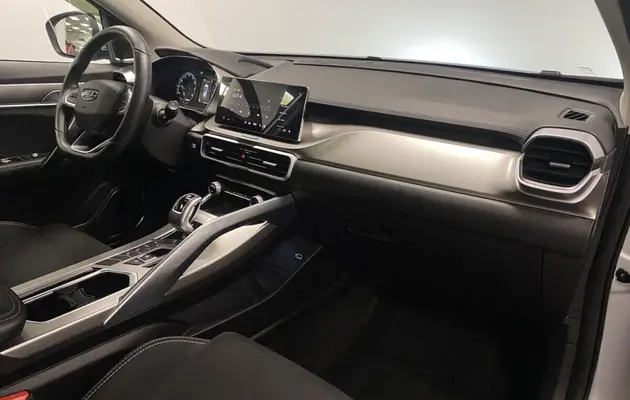 Geely Coolray, фото №9