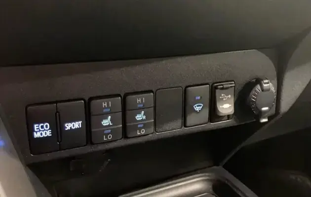 Toyota RAV4, фото №12