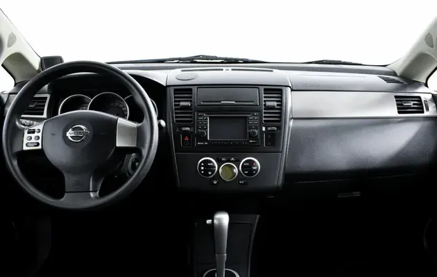 Nissan Tiida, фото №7