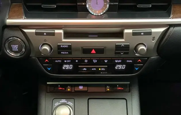 Lexus ES, фото №12