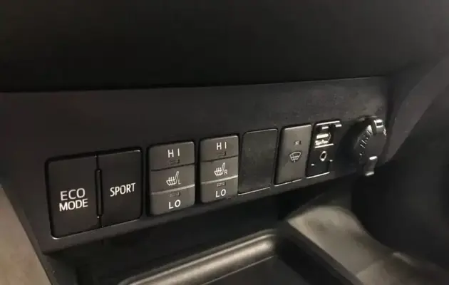 Toyota RAV4, фото №12