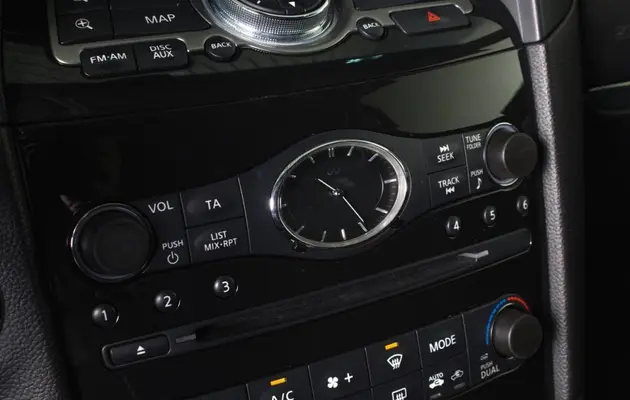 Infiniti FX, фото №8