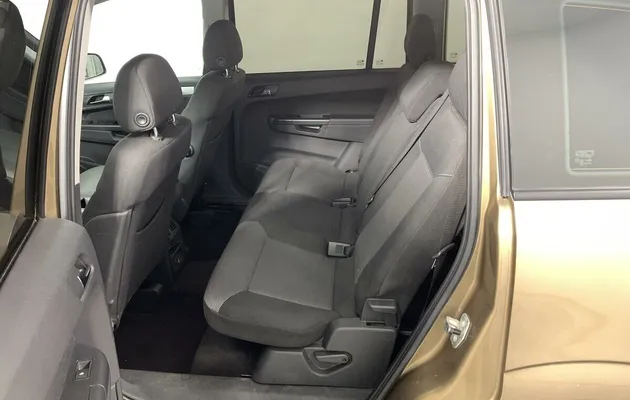 Opel Zafira, фото №8