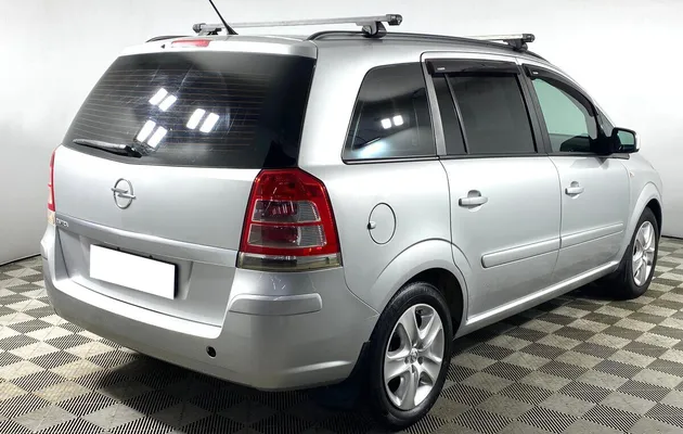 Opel Zafira, фото №2
