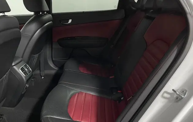 Kia Optima, фото №8