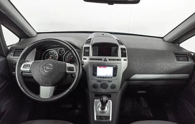 Opel Zafira, фото №5