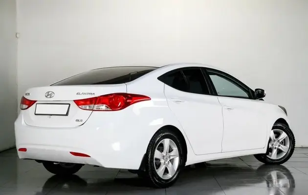 Hyundai Elantra, фото №2
