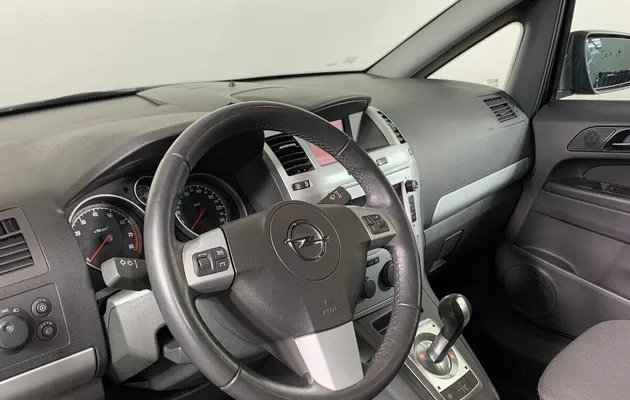 Opel Zafira, фото №6