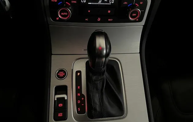 Volkswagen Touareg, фото №8