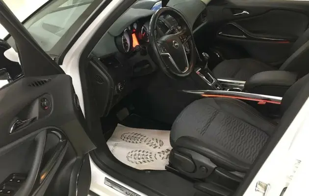 Opel Zafira, фото №8