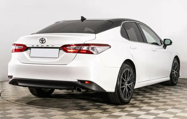 Toyota Camry, фото №2