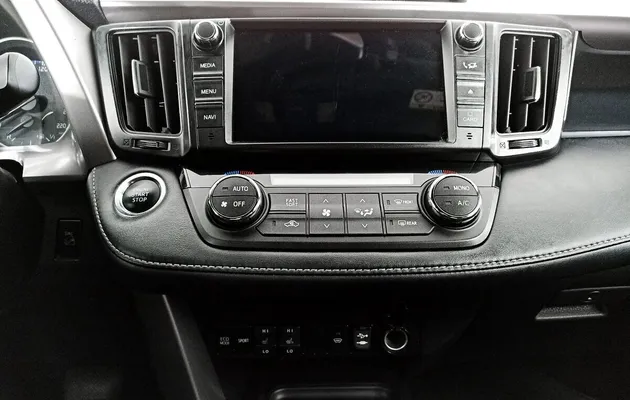 Toyota RAV4, фото №8