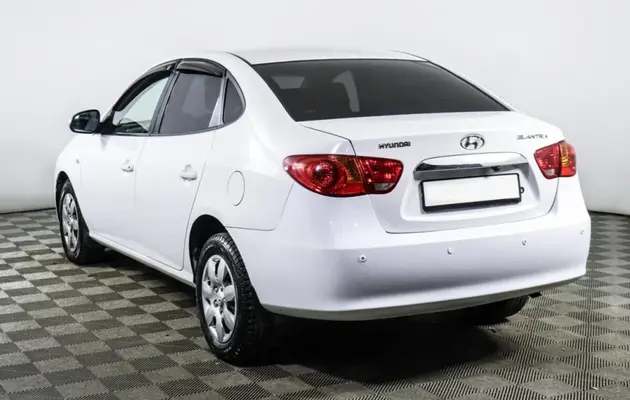 Hyundai Elantra, фото №4