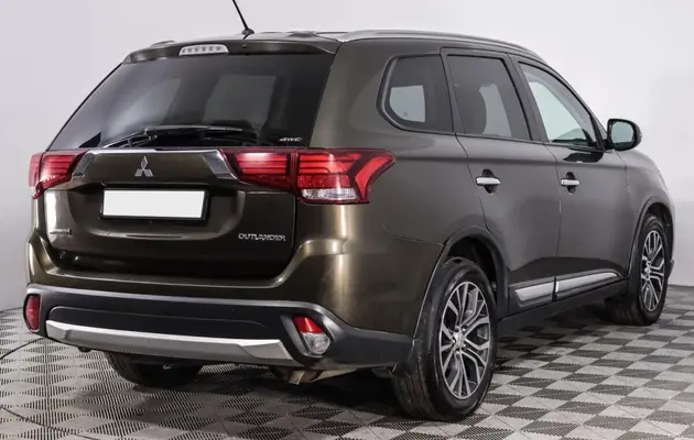 Mitsubishi Outlander, фото №2