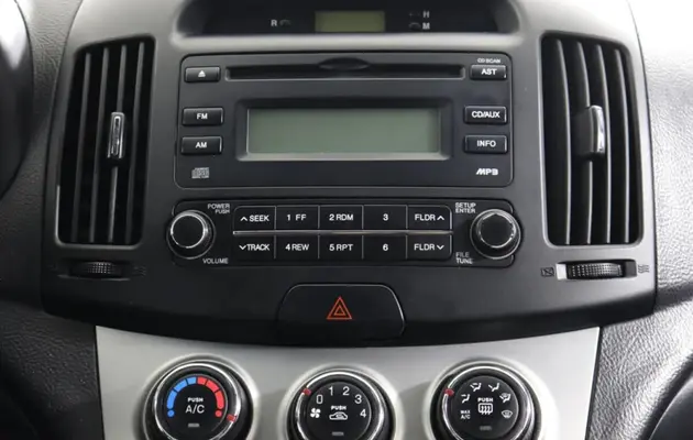 Hyundai Elantra, фото №8