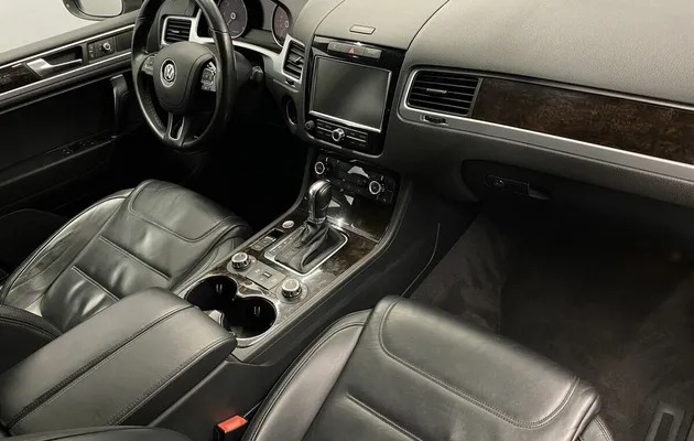 Volkswagen Touareg, фото №6