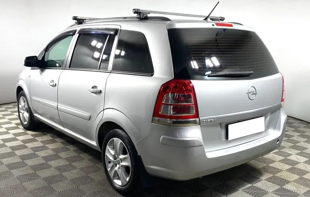 Opel Zafira, фото №4
